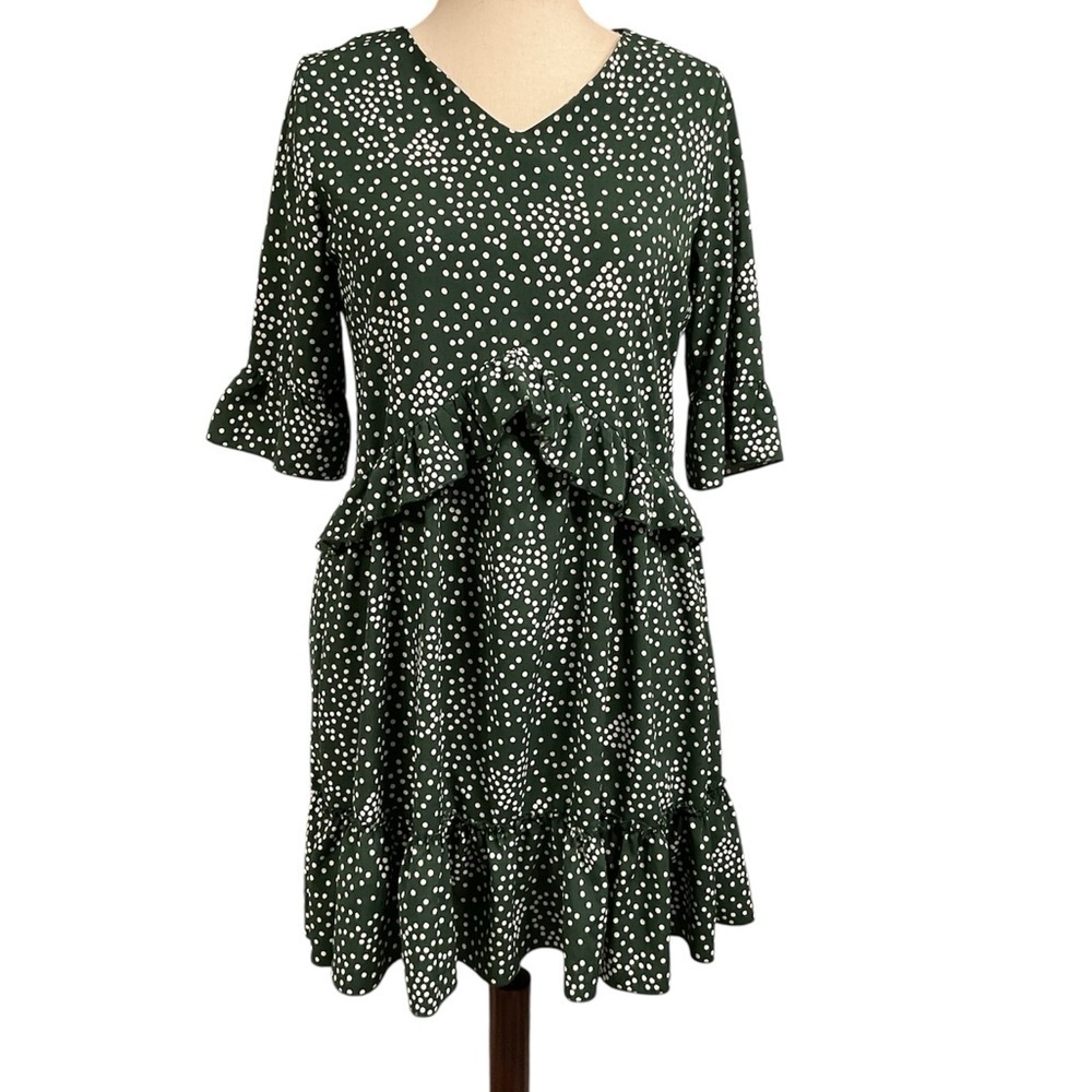 ❤️3/$15 Green Polka Dot Dress ( final Price)